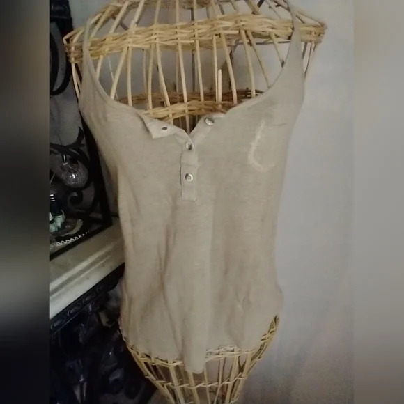 Zara Basic Tan T-Shirt Lightweight - Picture 2 of 12